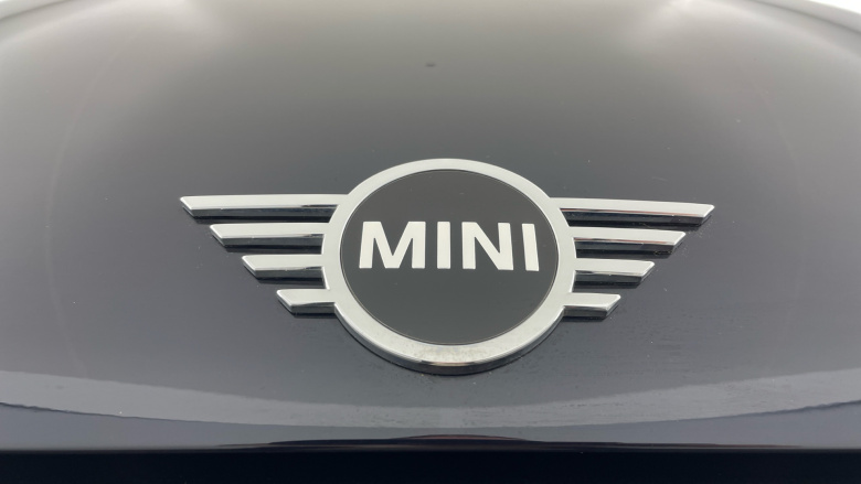 MINI Hatchback 1.5 Cooper Exclusive Premium 5dr Petrol Hatchback